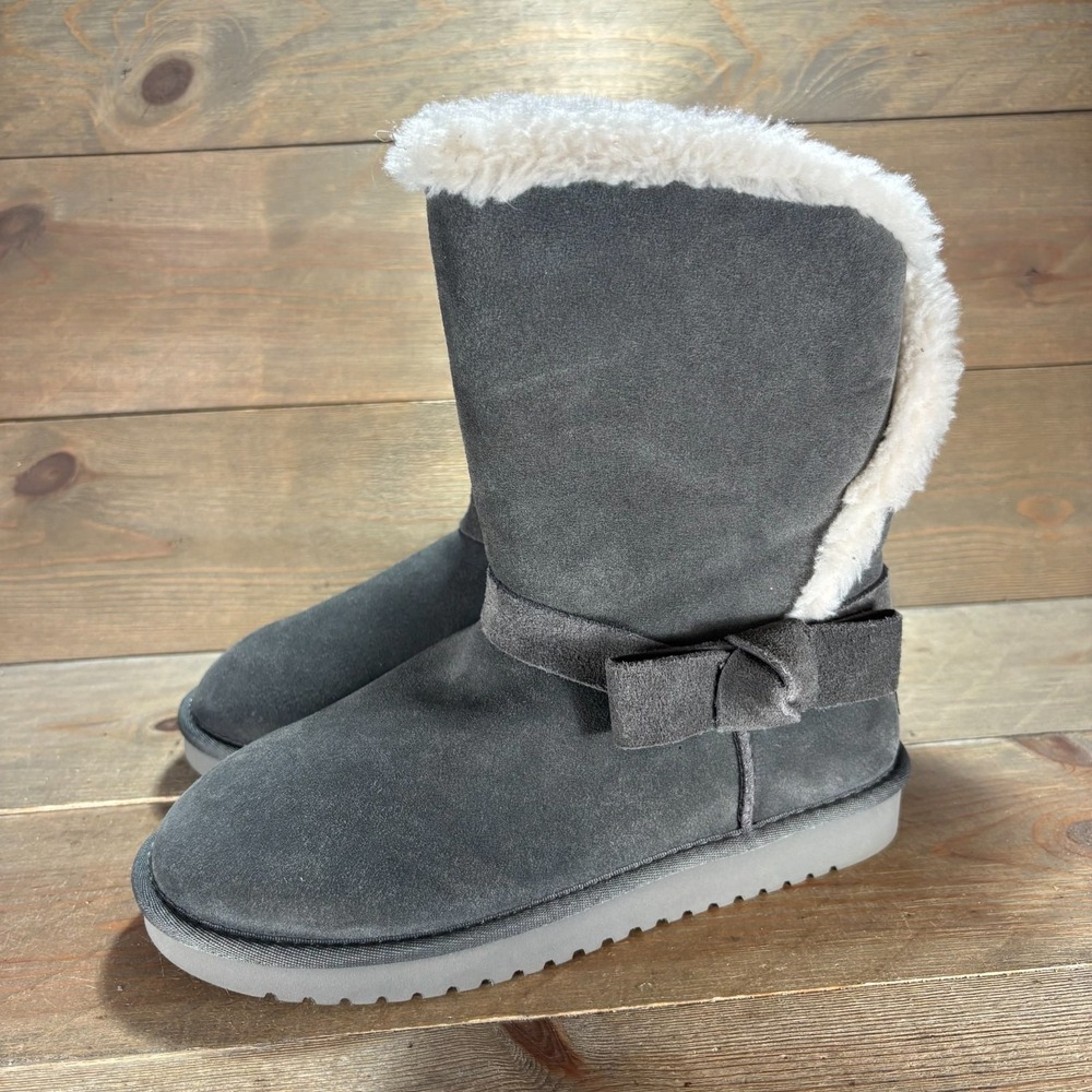 UGG Koolaburra Arlena Womens size 8 shoes Gray Suede Bow Pull On snow boots